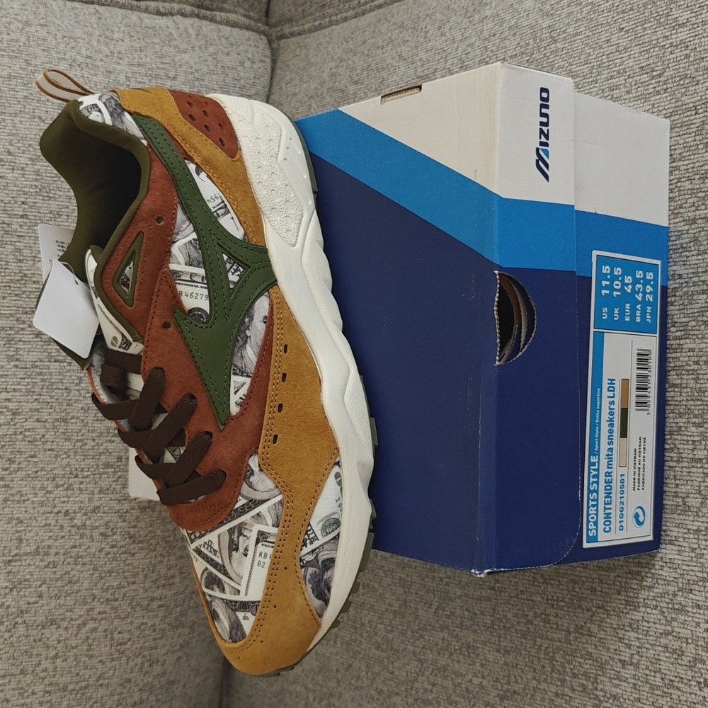 Mizuno Contender Mita collab size 11.5